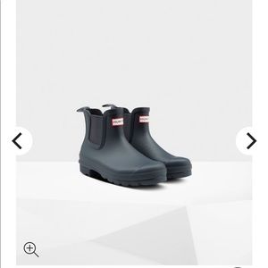 Chelsea navy hunter boots madewell edition